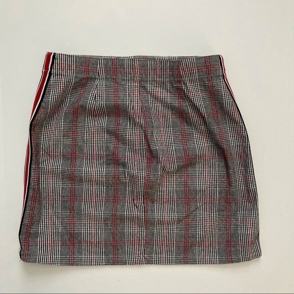 Hollister Plaid Skirt | Size M - Picture 3 of 5